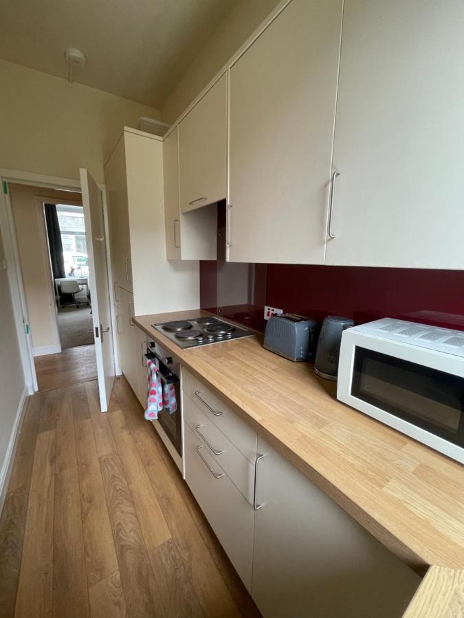 Beautiful 2 Bedroom Apartment- Prime Location, Aberdeen Centre Exterior foto